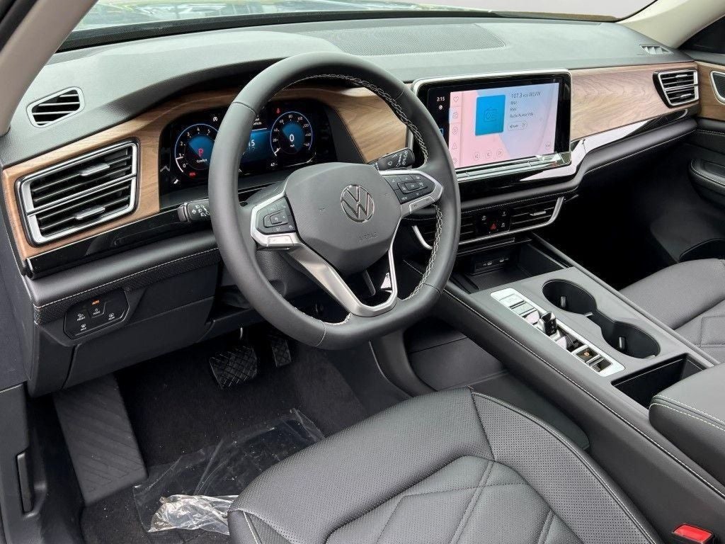 2025 Volkswagen Atlas 2.0T SE