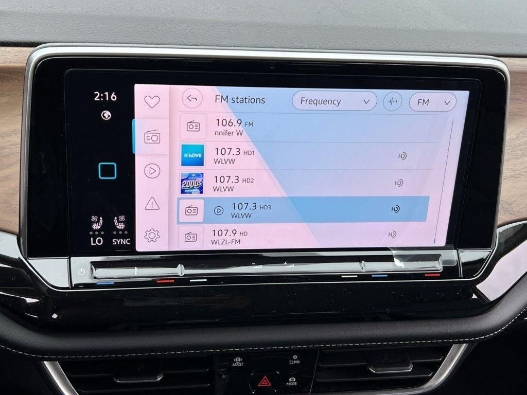 2025 Volkswagen Atlas 2.0T SE