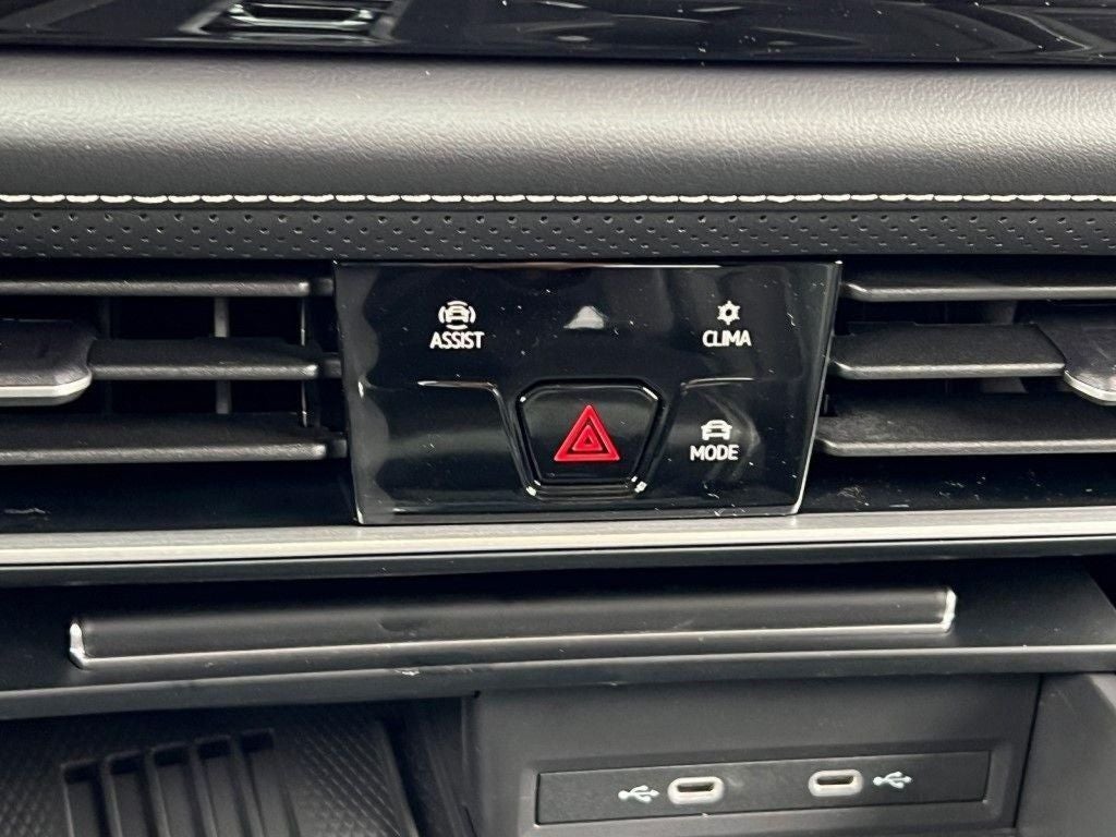 2025 Volkswagen Atlas 2.0T SE