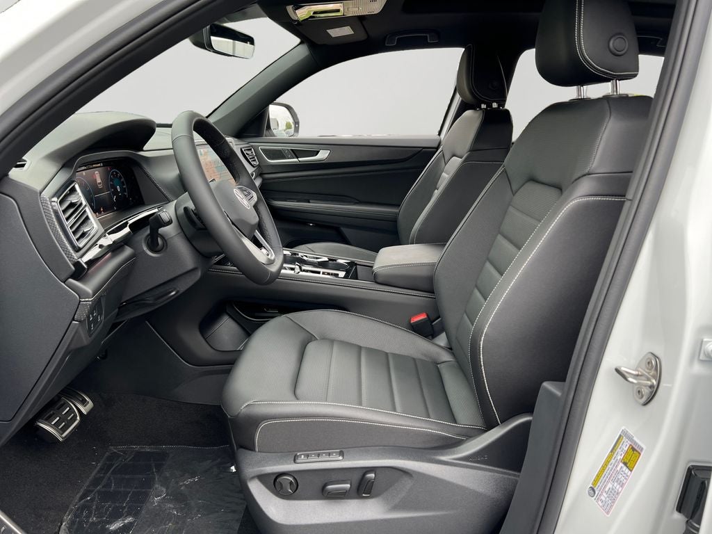 2026 Volkswagen Atlas Cross Sport 2.0T SEL R-Line Black