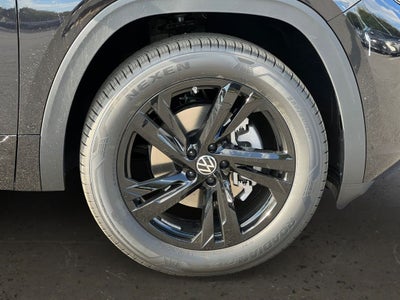 2026 Volkswagen Atlas Cross Sport 2.0T SEL R-Line Black