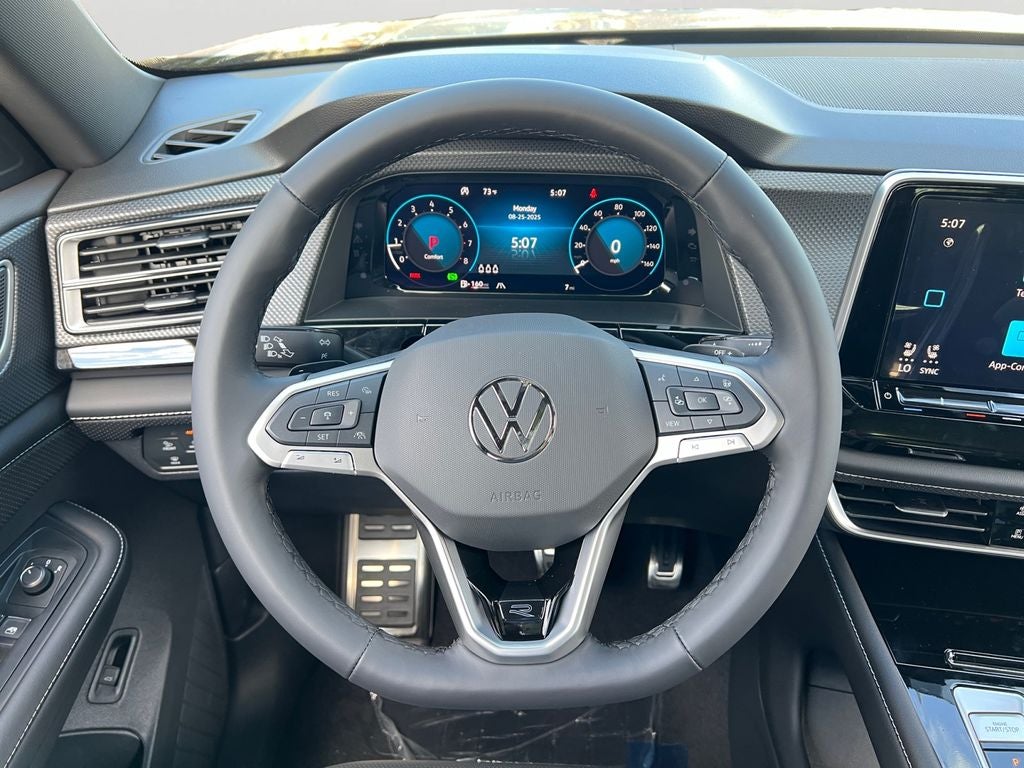 2026 Volkswagen Atlas Cross Sport 2.0T SEL R-Line Black