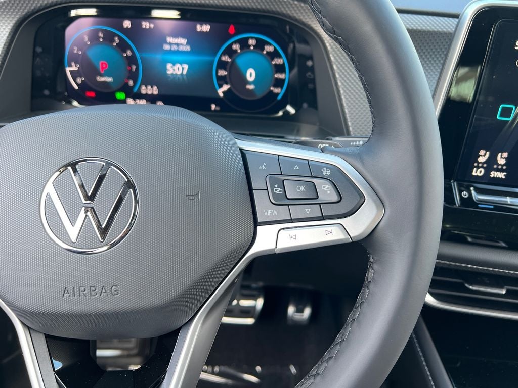 2026 Volkswagen Atlas Cross Sport 2.0T SEL R-Line Black