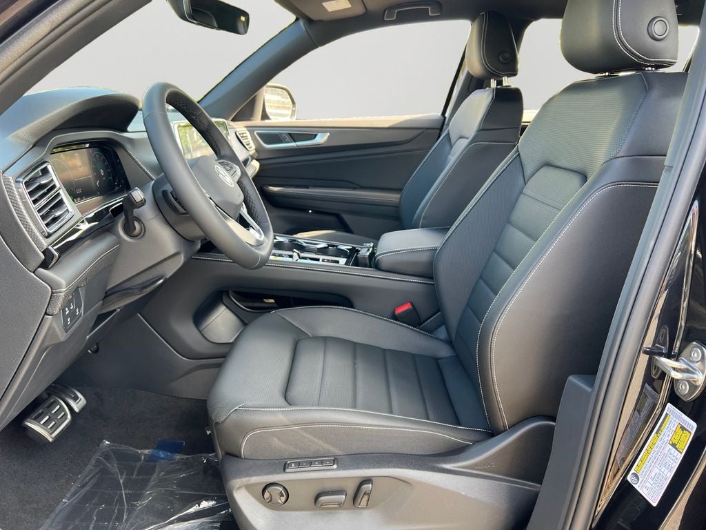 2026 Volkswagen Atlas Cross Sport 2.0T SEL R-Line Black