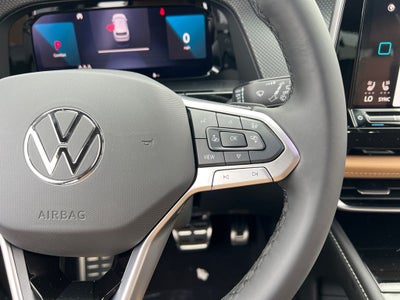 2026 Volkswagen Atlas Cross Sport 2.0T SEL R-Line Black