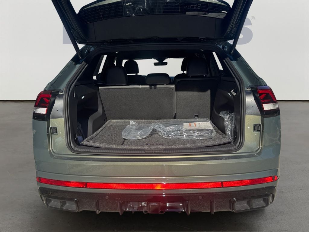 2026 Volkswagen Atlas Cross Sport 2.0T SEL R-Line Black