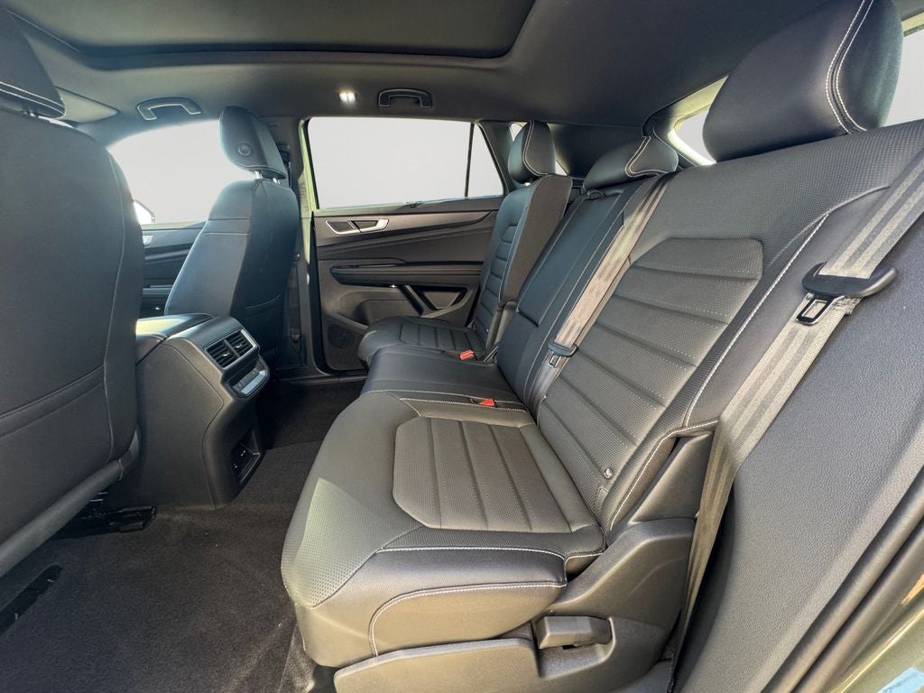 2026 Volkswagen Atlas Cross Sport 2.0T SEL R-Line Black