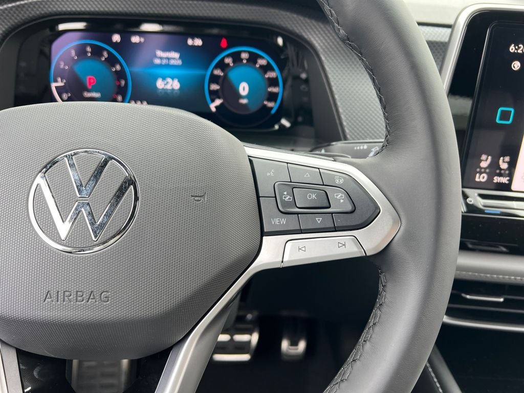 2026 Volkswagen Atlas Cross Sport 2.0T SEL R-Line Black