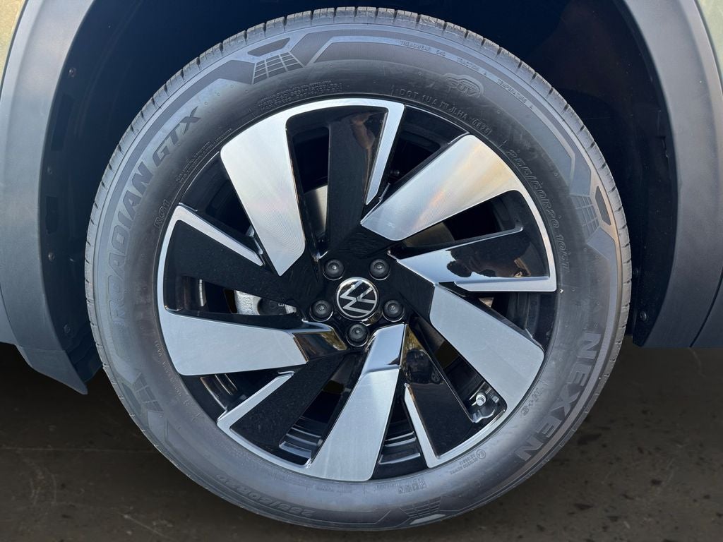 2026 Volkswagen Atlas Cross Sport 2.0T SEL