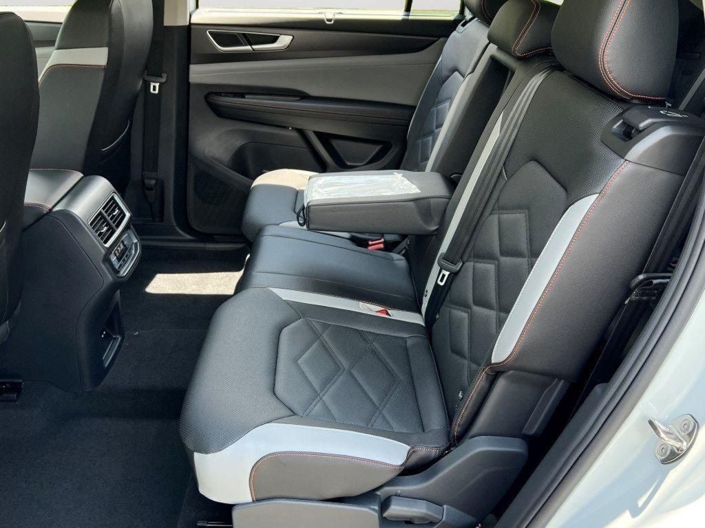 2025 Volkswagen Atlas 2.0T Peak Edition