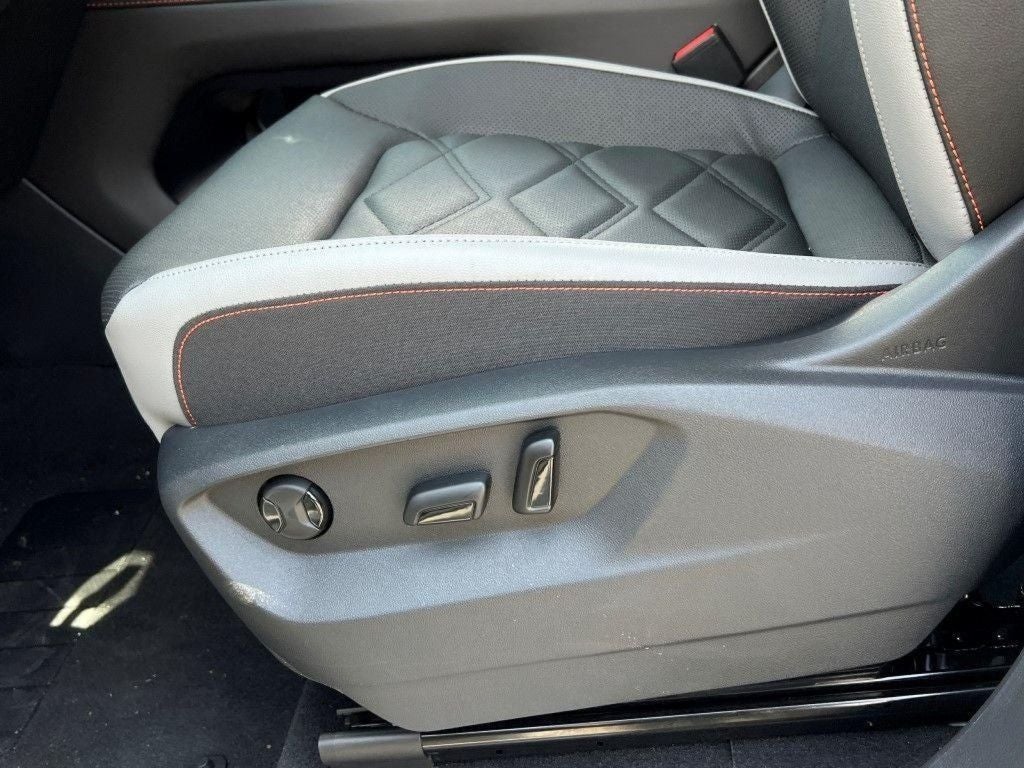 2025 Volkswagen Atlas 2.0T Peak Edition