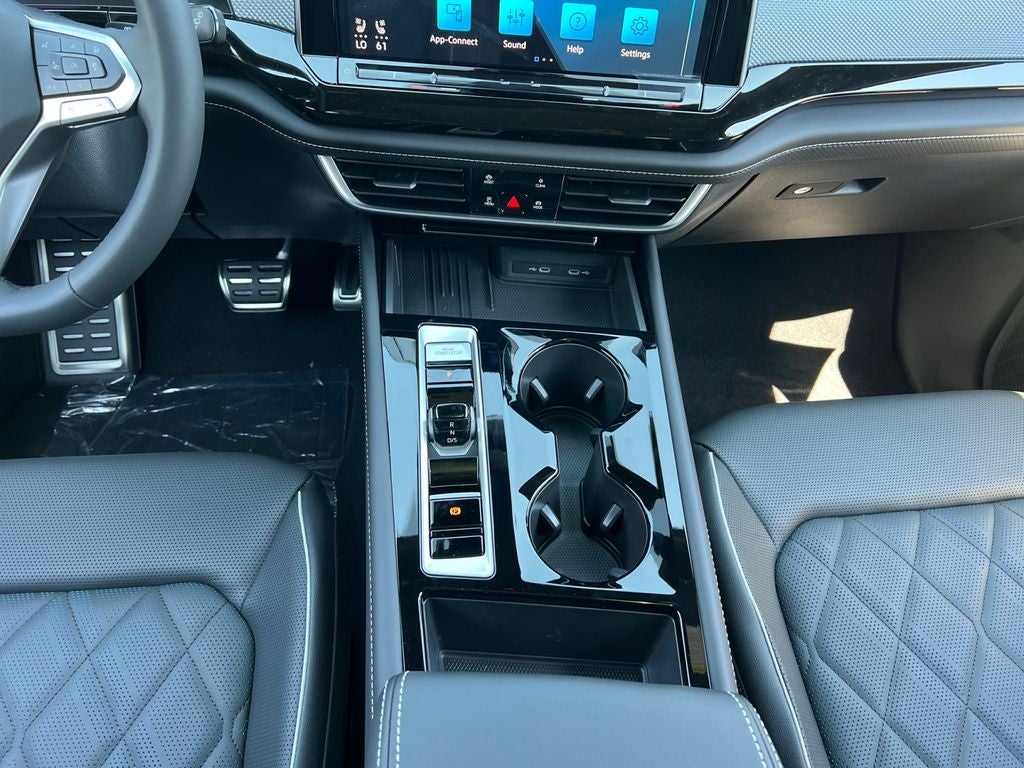 2026 Volkswagen Atlas Cross Sport 2.0T SEL Premium R-Line