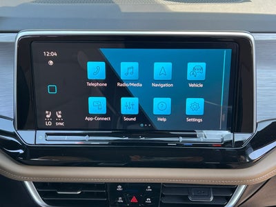 2026 Volkswagen Atlas Cross Sport 2.0T SE w/Technology