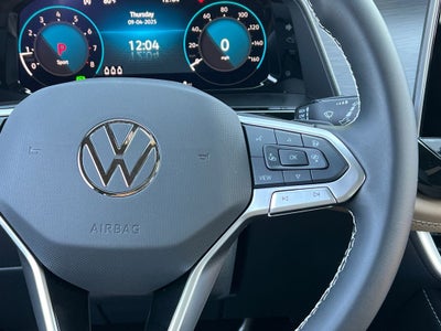 2026 Volkswagen Atlas Cross Sport 2.0T SE w/Technology