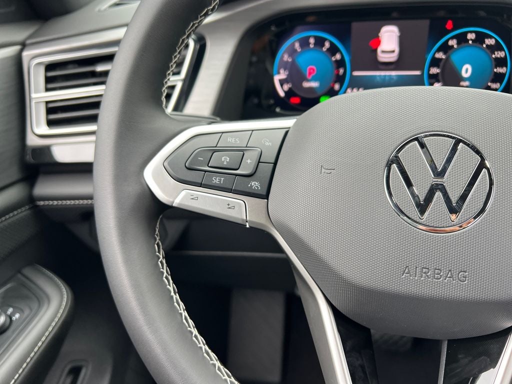 2026 Volkswagen Atlas Cross Sport 2.0T SE w/Technology