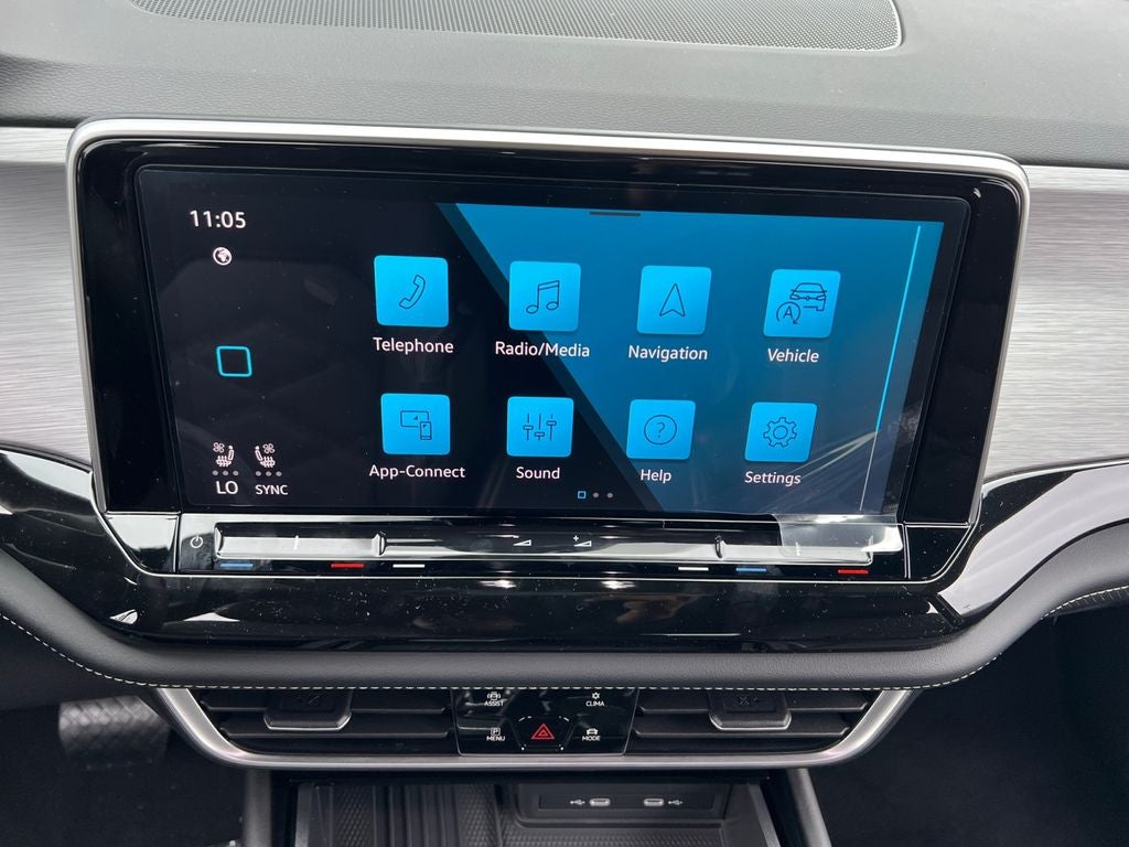 2026 Volkswagen Atlas Cross Sport 2.0T SE w/Technology