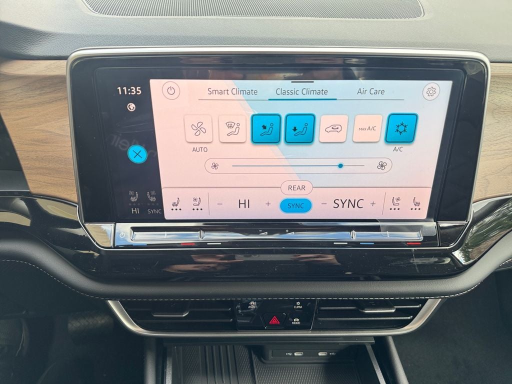 2026 Volkswagen Atlas 2.0T SE