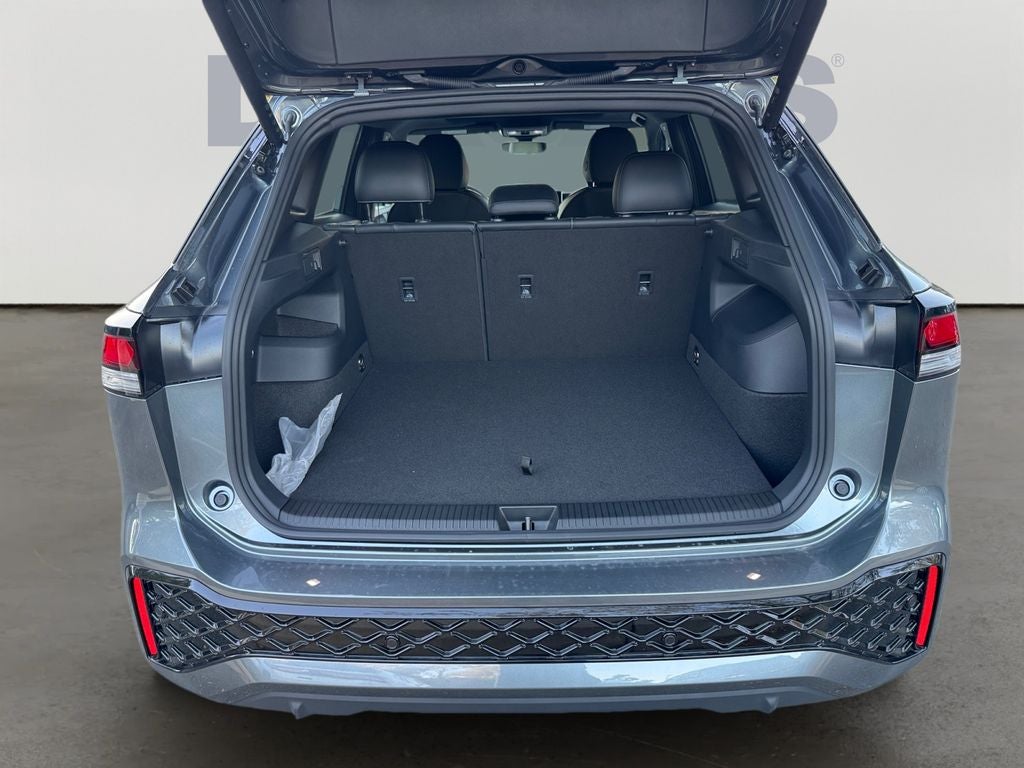 2025 Volkswagen Tiguan 2.0T SE R-Line Black