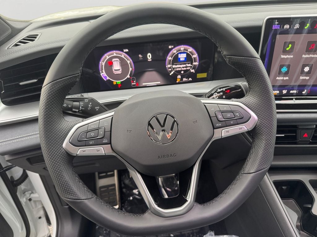 2026 Volkswagen Tiguan 2.0T SE R-Line Black