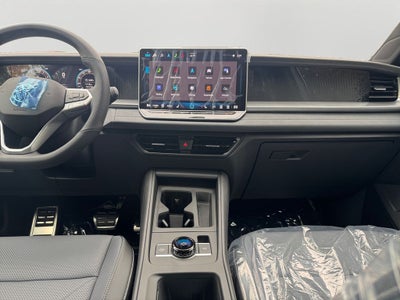 2025 Volkswagen Tiguan 2.0T SE R-Line Black