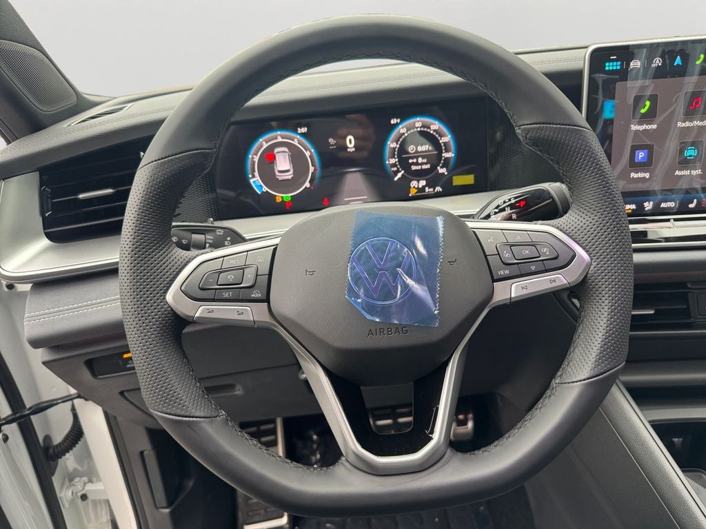 2025 Volkswagen Tiguan 2.0T SE R-Line Black