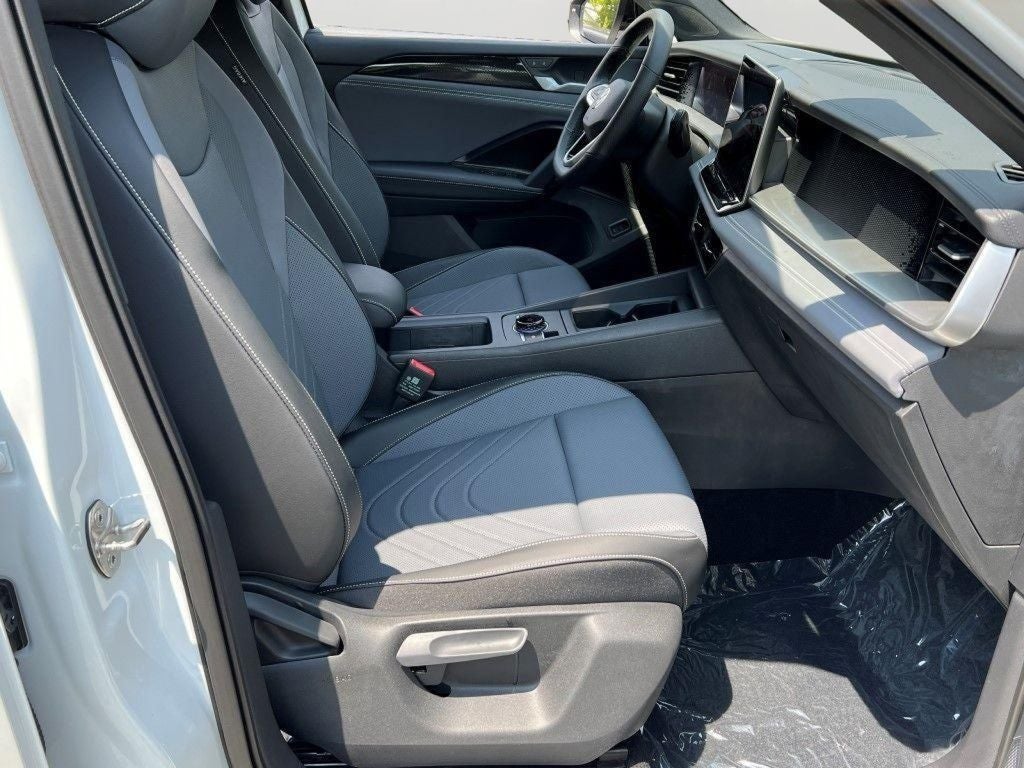 2025 Volkswagen Tiguan 2.0T SE R-Line Black