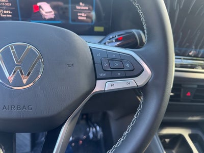 2025 Volkswagen Tiguan 2.0T SE