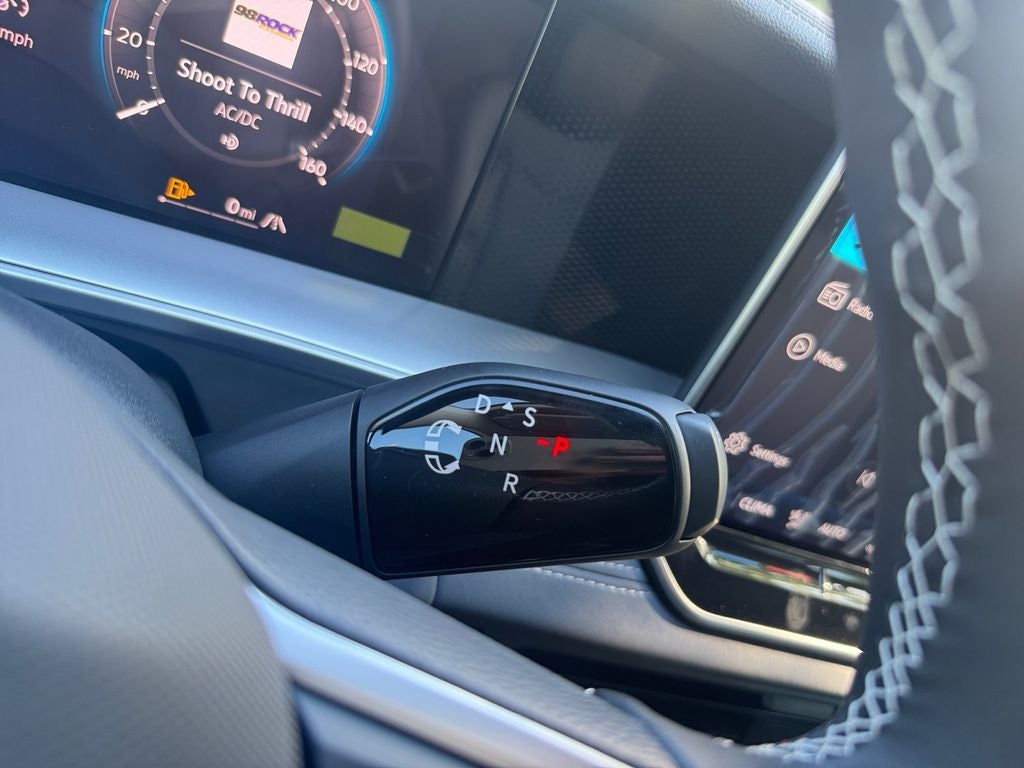 2025 Volkswagen Tiguan 2.0T SE