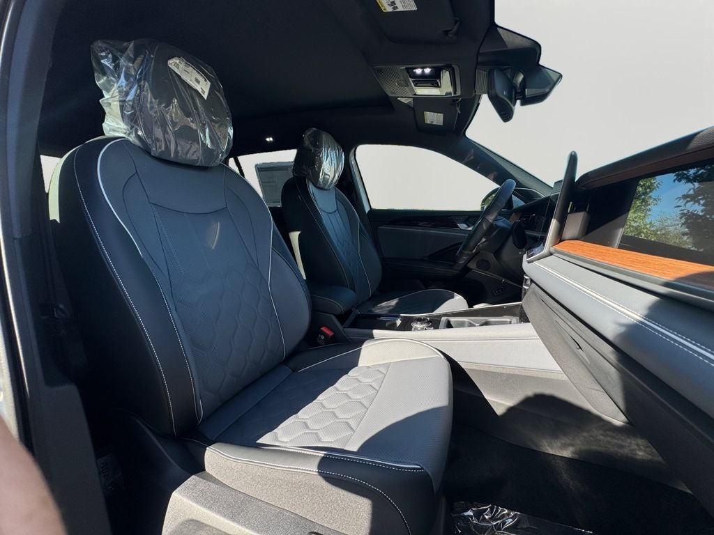 2026 Volkswagen Tiguan 2.0T SEL R-Line Turbo