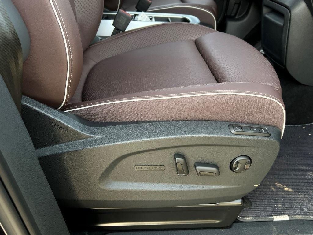 2025 Volkswagen ID. Buzz Pro S