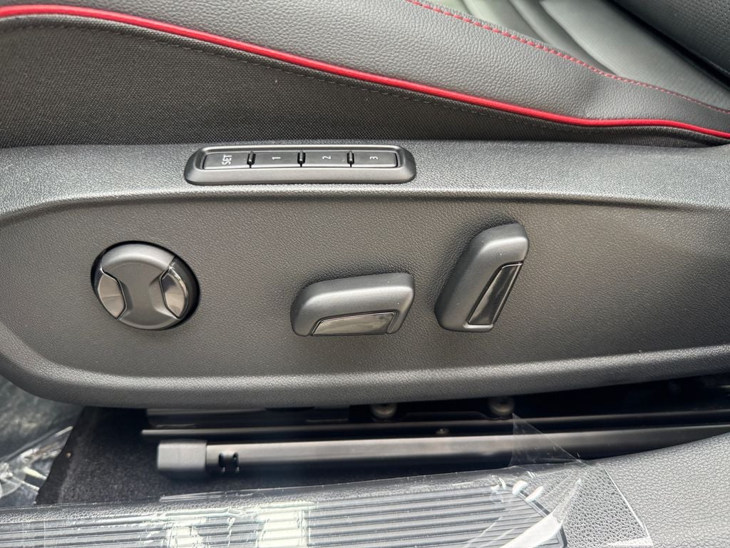 2025 Volkswagen Golf GTI 2.0T SE