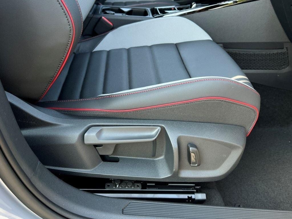 2025 Volkswagen Golf GTI 2.0T SE