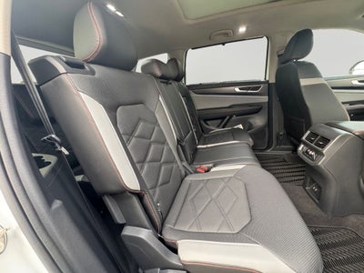 2024 Volkswagen Atlas 2.0T Peak Edition SEL
