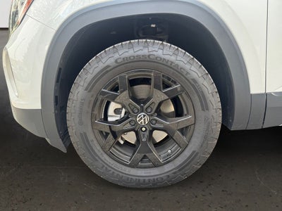 2024 Volkswagen Atlas 2.0T Peak Edition SEL
