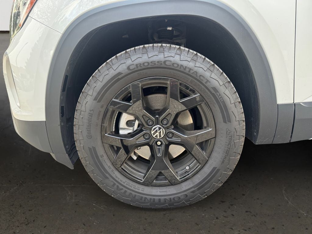 2024 Volkswagen Atlas 2.0T Peak Edition SEL