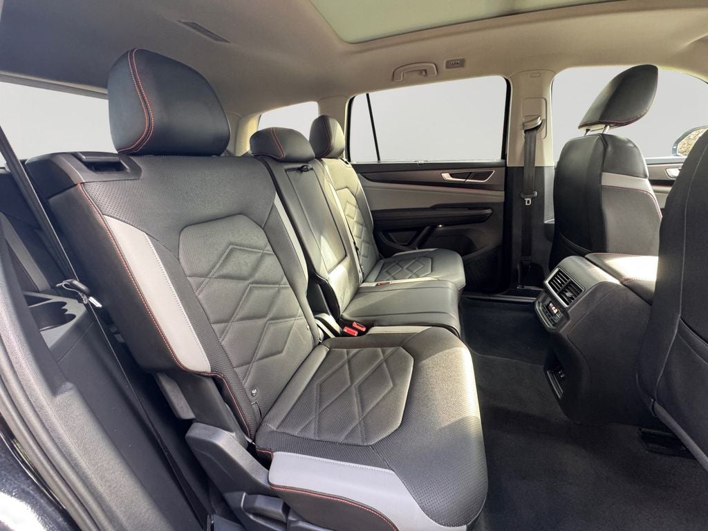 2024 Volkswagen Atlas 2.0T Peak Edition SEL