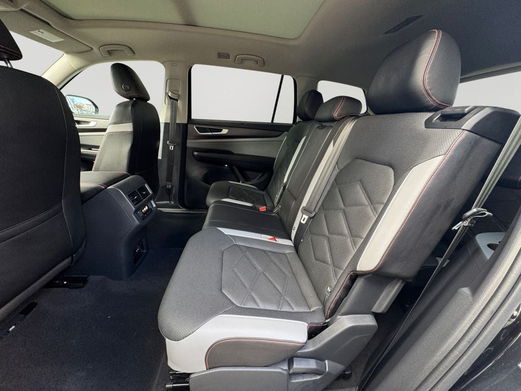 2024 Volkswagen Atlas 2.0T Peak Edition SEL