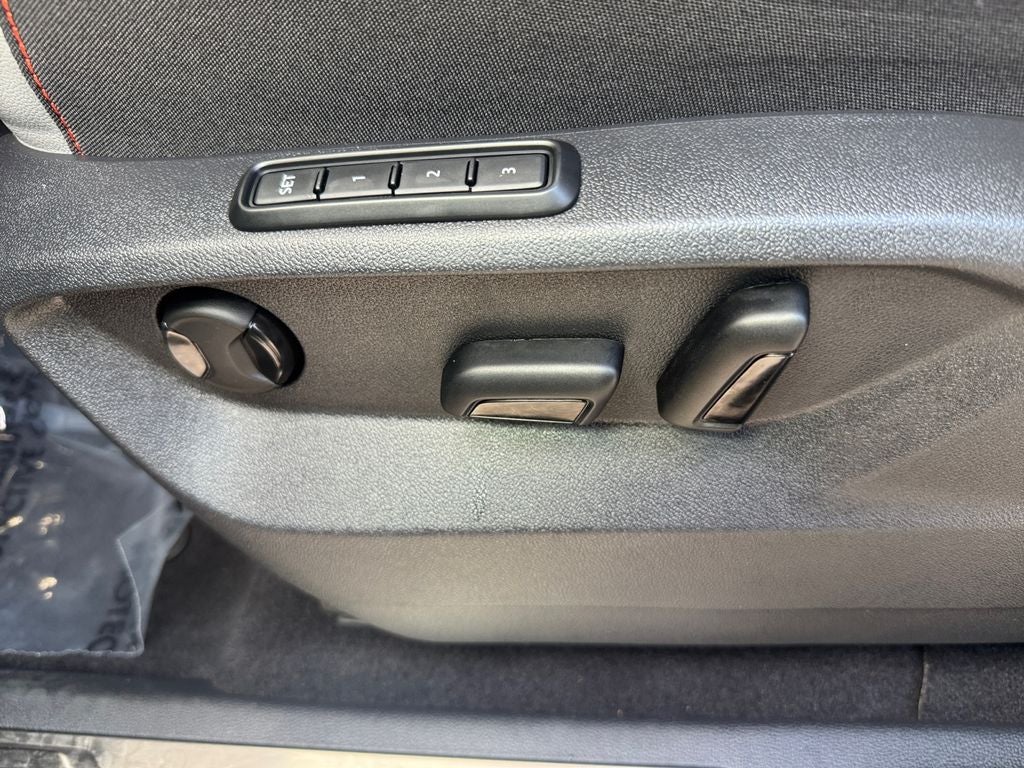 2024 Volkswagen Atlas 2.0T Peak Edition SEL