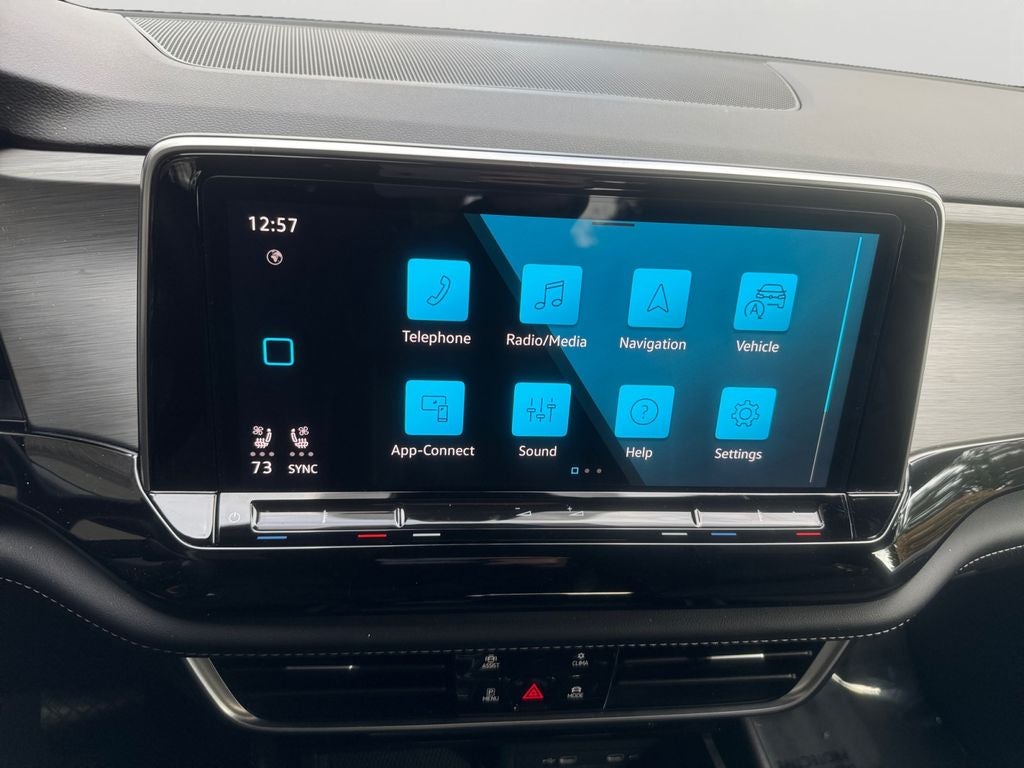 2024 Volkswagen Atlas Cross Sport 2.0T SE w/Technology