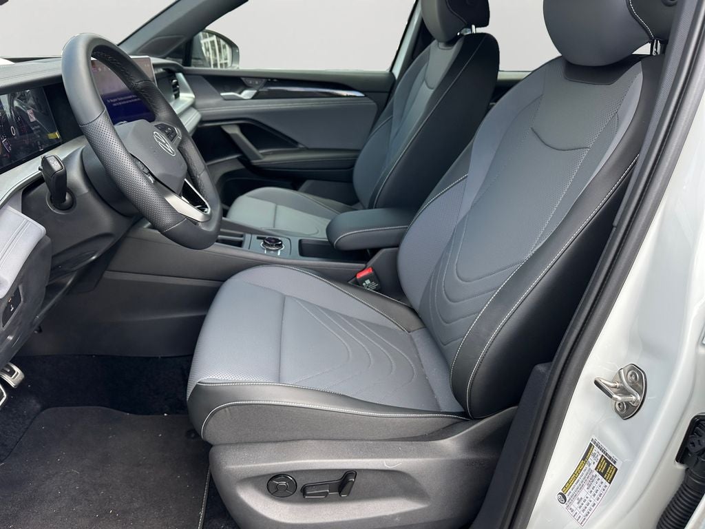 2025 Volkswagen Tiguan 2.0T SE R-Line Black