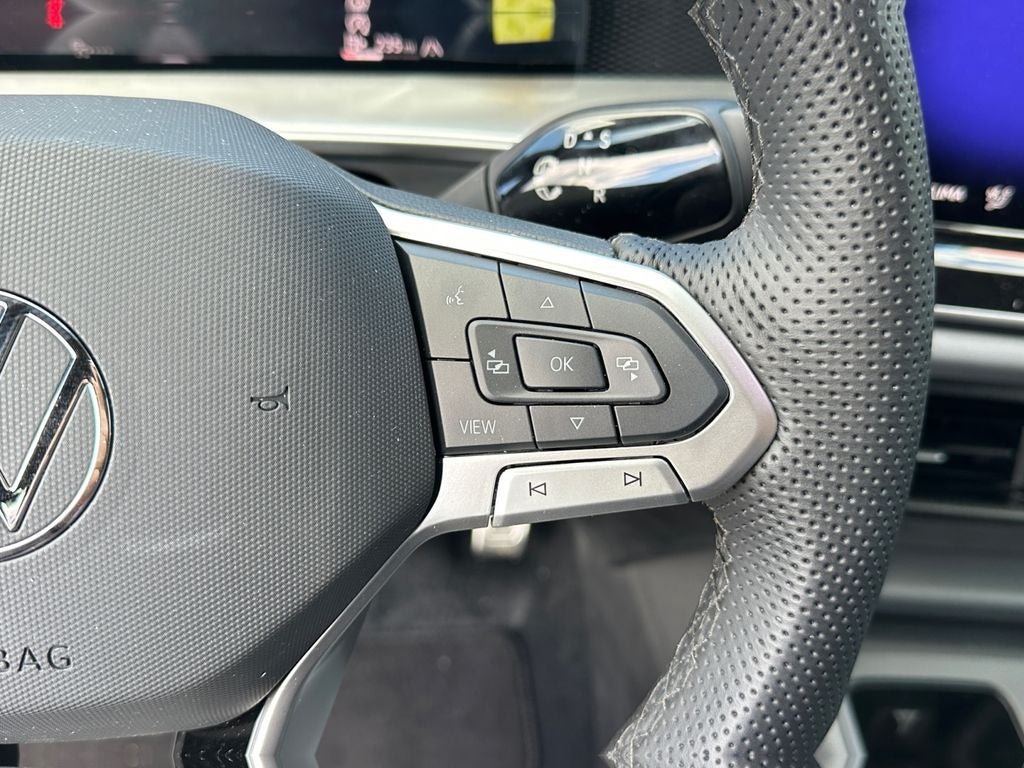 2025 Volkswagen Tiguan 2.0T SE R-Line Black