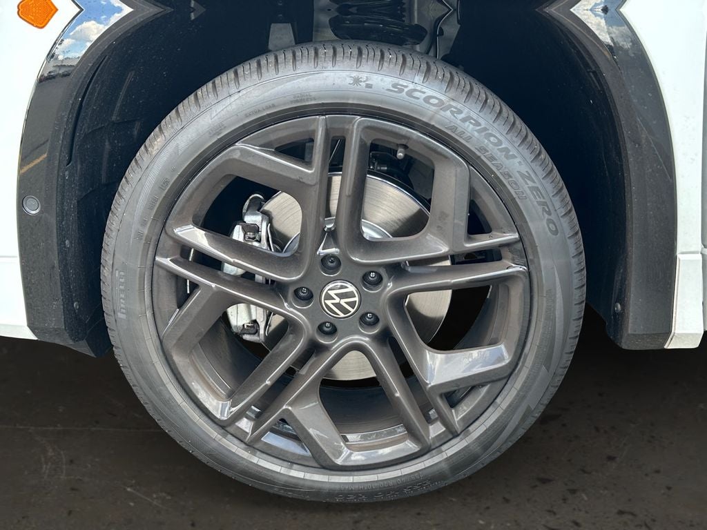 2025 Volkswagen Tiguan 2.0T SE R-Line Black