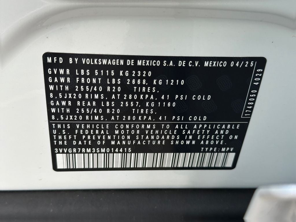 2025 Volkswagen Tiguan 2.0T SE R-Line Black